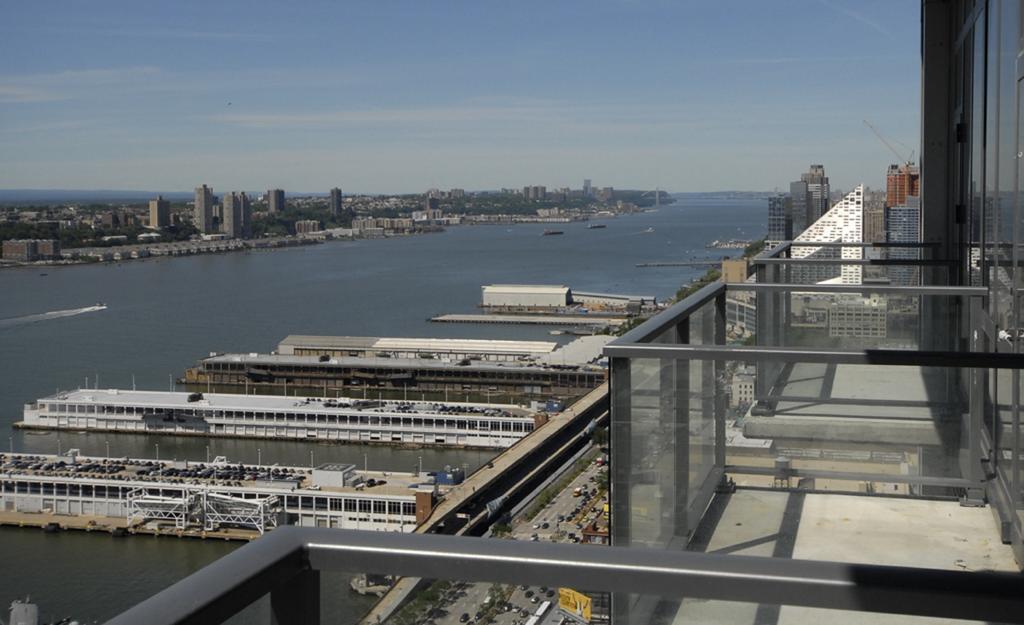 Global Luxury At Sky Pangsapuri New York